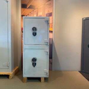 Gebruikte depositsafe met interne afstortkluis